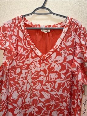Indigo Rose Coral and White Floral V-Neck Maxi Dress